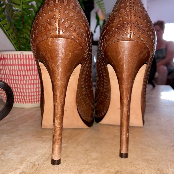 Pour La Victoire beautiful pumps - Picture 4 of 8
